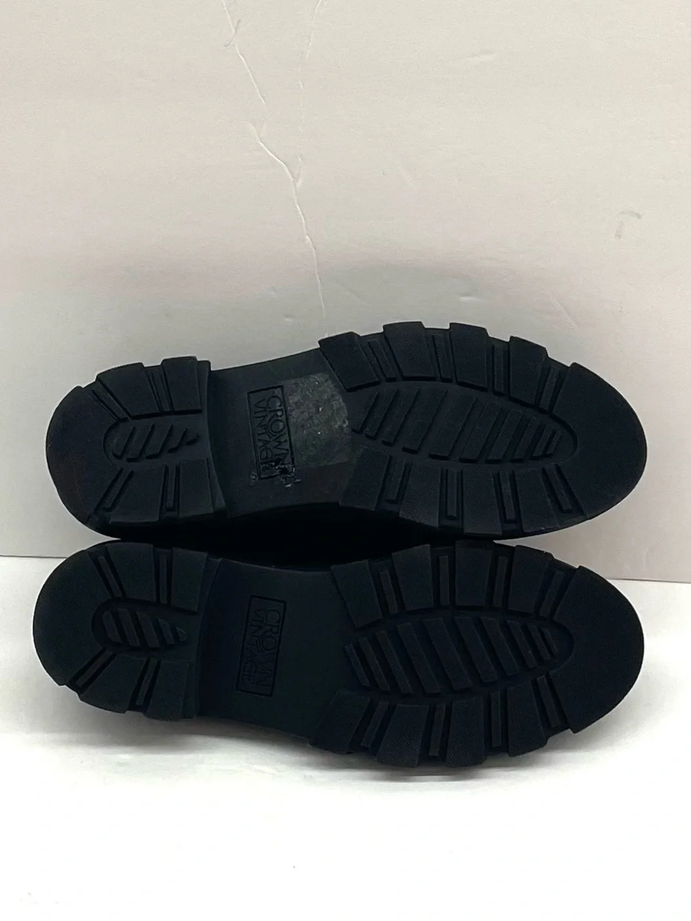 Crown Vintage chunky black loafers Sz 9